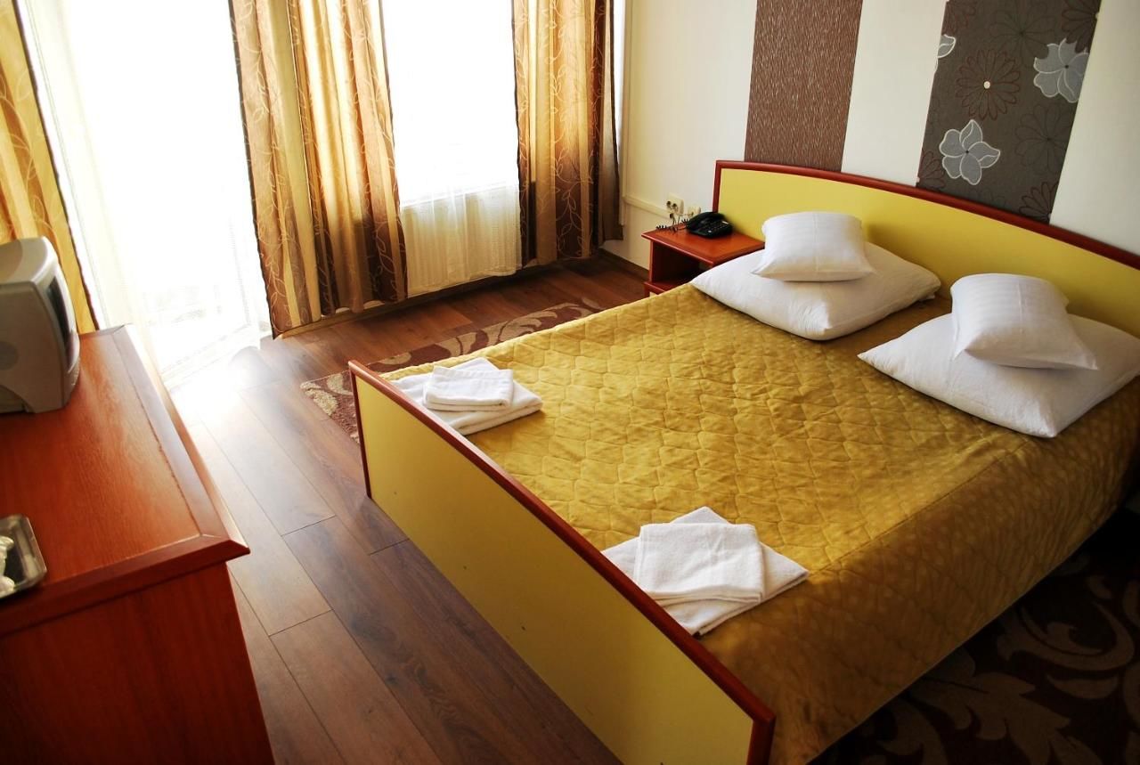 Отели типа «постель и завтрак» Vila Meteor Клуж-Напока