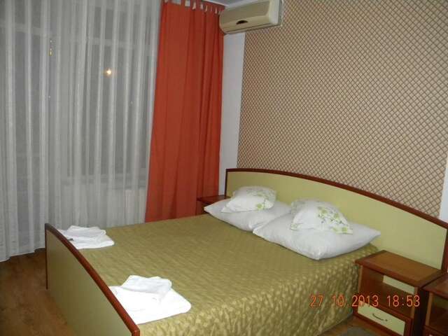 Отели типа «постель и завтрак» Vila Meteor Клуж-Напока-46